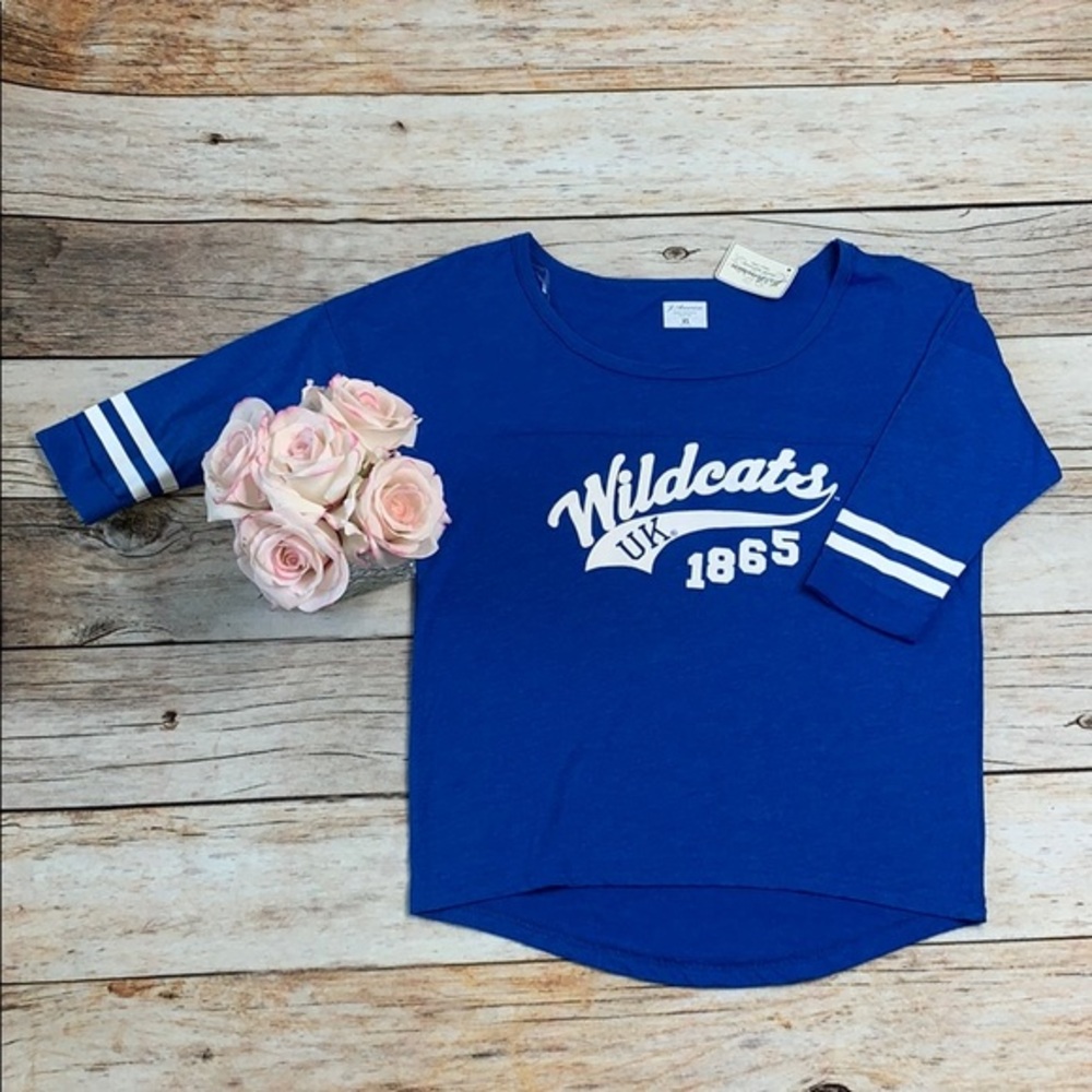 UNIVERSITY of KENTUCKY ladies tee